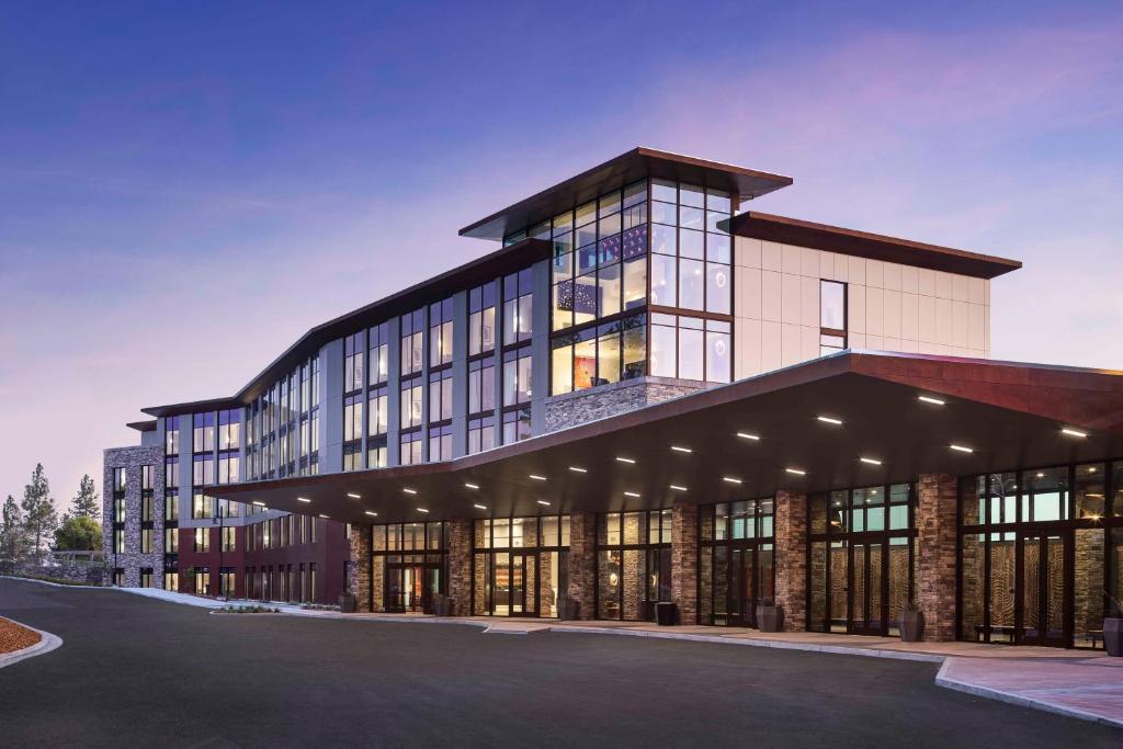 Red Hawk Resort &amp; Casino